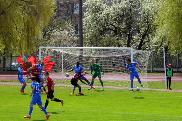 白俄罗斯足球锦标赛 May 2020 Dynamo Brest和Belshina队的比赛赛后面试 Sergey Kovalchyuk — 图库照片