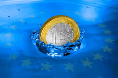 suya düşen euro para.