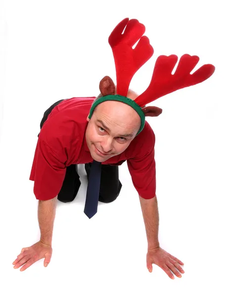 Сумасшедший бизнесмен в оленьей одежде. Забавное изображение на Рождество и новогодние открытки . — стоковое фото