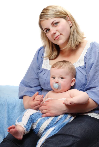 Jonge moeder en kind. — Stockfoto