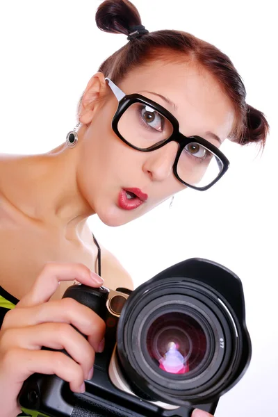 Junger Fotograf mit professioneller Kamera — Stockfoto