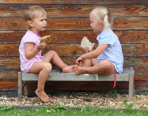 Barn picknick — Stockfoto