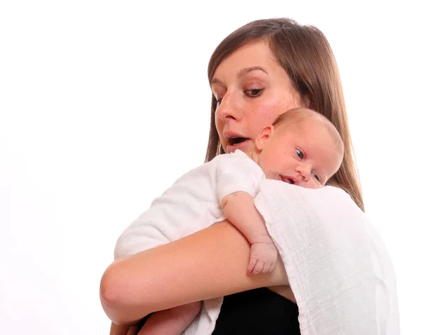 Madre joven con hija recién nacida . — Foto de Stock