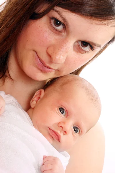 Madre joven con hija recién nacida . — Foto de Stock