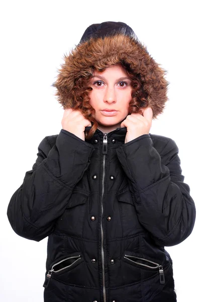 Jeune femme en manteau de fourrure hiver — Photo