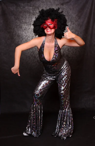 Güzel showgirl carnival üzerinde dans — Stok fotoğraf