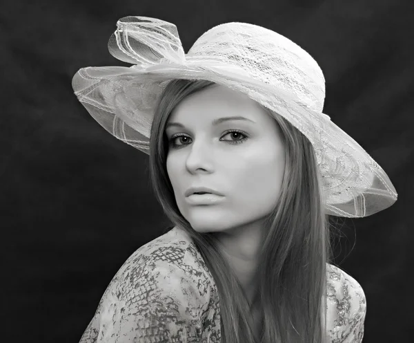 Woman with fashionable hat — Stock Photo, Image