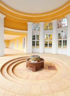 Ferdinand'ın Bahar, dünyevi bir demir maden suyu