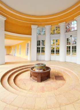 Ferdinand'ın Bahar, dünyevi bir demir maden suyu