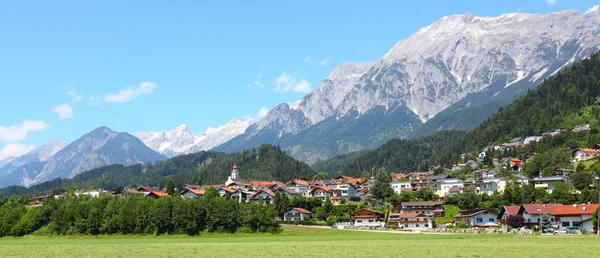 Insbruck şehir yakın wattens Köyü — Stok fotoğraf