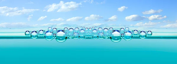 Bubbels in vloeistof - abstracte aard achtergrond. — Stockfoto