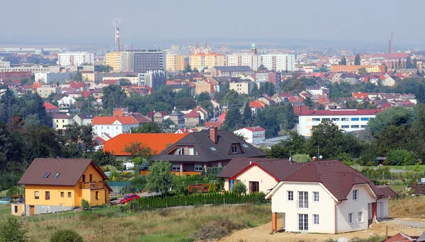 Dom rodzinny w centrum miasta — Zdjęcie stockowe