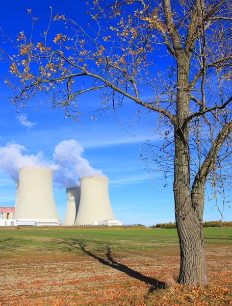 Central nuclear. —  Fotos de Stock