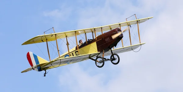 Biplano voador — Fotografia de Stock