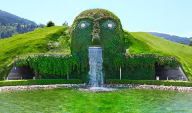 swarovski kristallwelten cam Sanat Sergisi için giriş