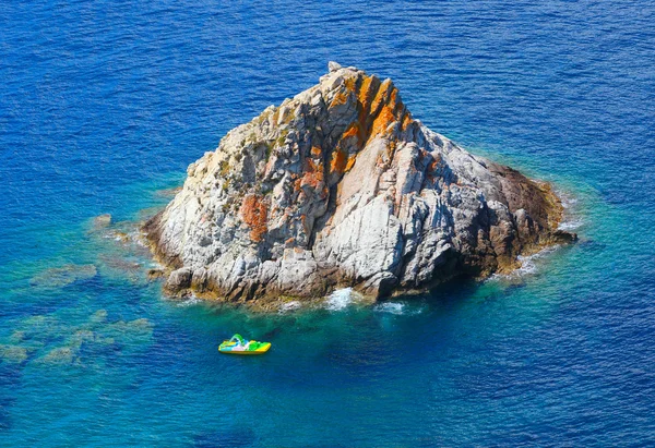 Cliffs on The Enfola Peninsula - Cape of Enfola — Stock Photo, Image