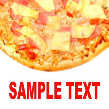 Beyaz arka planda lezzetli bir pizza.
