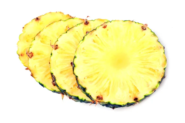 Skivad mogen ananas — Stockfoto