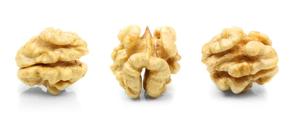 Три ядра грецких орехов — стоковое фото