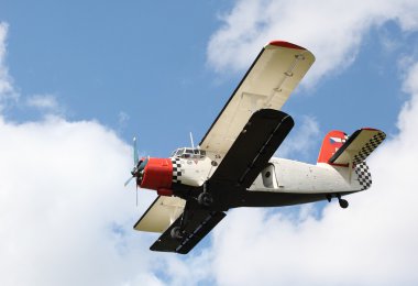 ünlü tarihi uçak paradropper antonov an-2