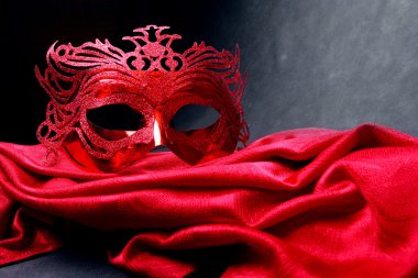 maskeli balo için maske dekore edilmiş