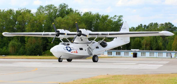 Amerikaanse redding vliegboot geconsolideerde pby-5a catalina — Stockfoto