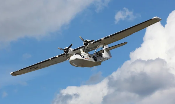 Amerikaanse redding vliegboot geconsolideerde pby-5a catalina — Stockfoto