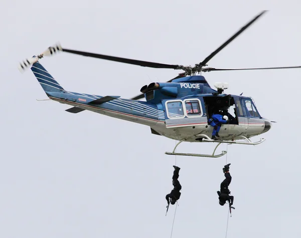 Politie ploeg in actie — Stockfoto