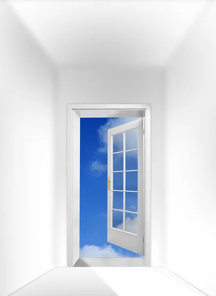 Open door to sky - immagine concettuale - metafora aziendale — Foto Stock