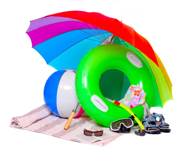 UV védelem berendezések és úszó víz játékok egy fehér háttér. — Stock Fotó