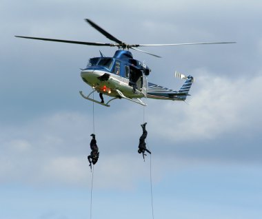 Polis Birliği içinde hareket