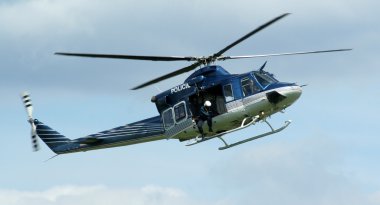 Polis Birliği içinde hareket