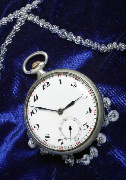 Vecchio orologio da tasca — Foto Stock