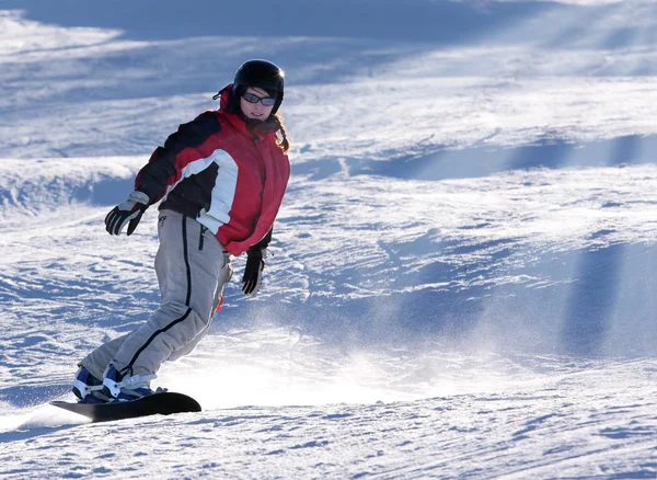 Vrouw skiën — Stockfoto