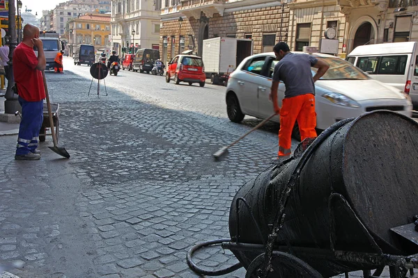 sokak tar.roma,italy ile cilt soyma yol işçisi