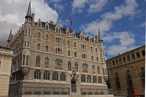 leon Botines palace, castilla leon, İspanya