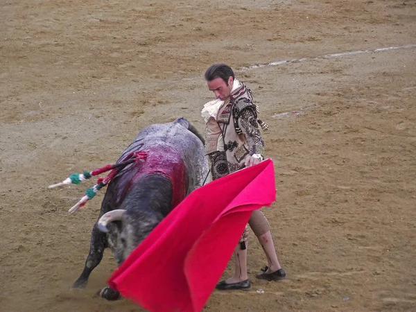 SAN FERNANDO - SETEMBRO 26: Enrique Ponce em ação durante uma — Fotografia de Stock