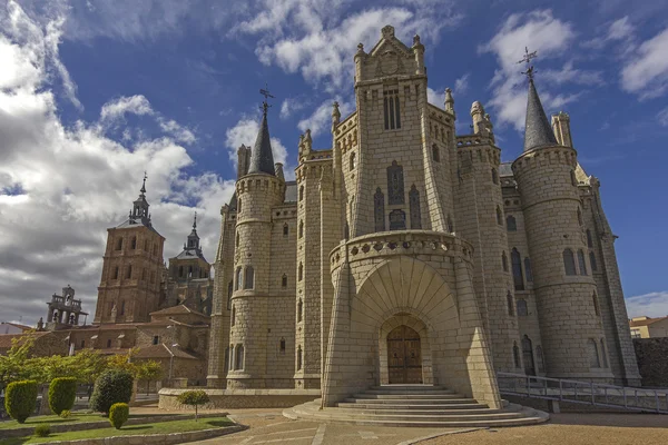 Astorga Sarayı ve Katedrali — Stok fotoğraf