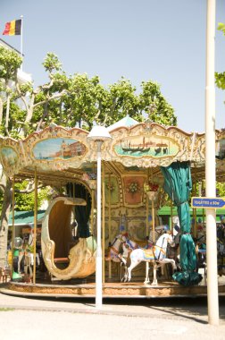 Cannes eski moda carousel Fransa Fransız Rivierası
