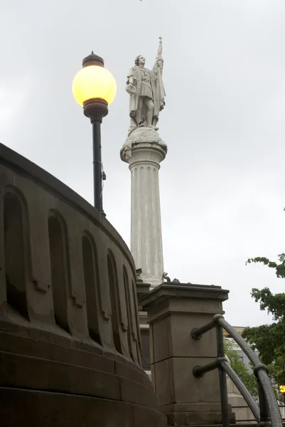 Άγαλμα ο Χριστόφορος Κολόμβος στο plaza de colon Σαν Χουάν — Φωτογραφία Αρχείου