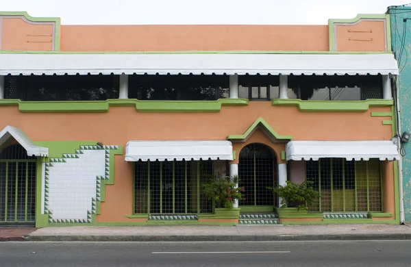 Kleurrijke gebouw — Stockfoto