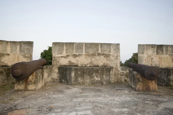 Kanonnen in fortaleza — Stockfoto