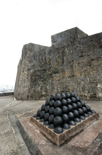 Canonballs la el morro — Fotografie, imagine de stoc