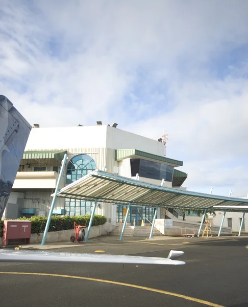 Kleine luchthaven terminal — Stockfoto