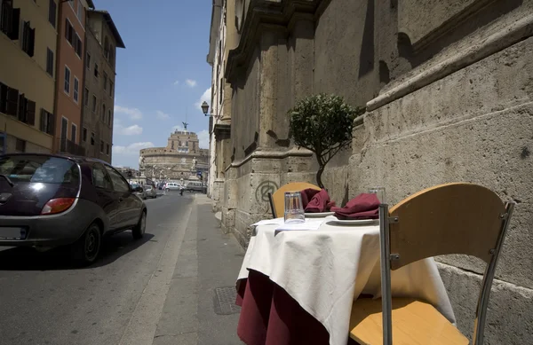 Rua lado restaurante roma itália — Fotografia de Stock