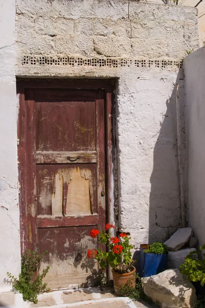 Уличная сцена на греческом острове — стоковое фото