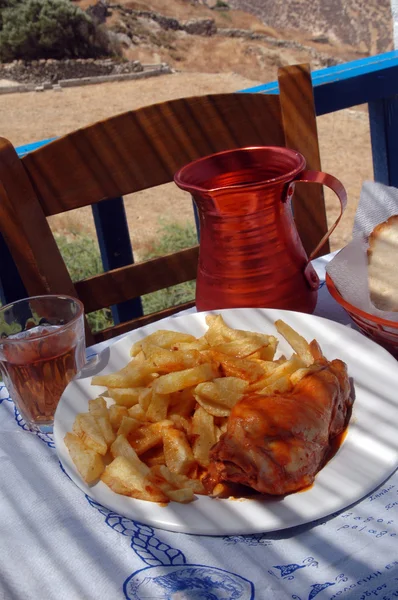 Griekse taverna lunch — Stockfoto