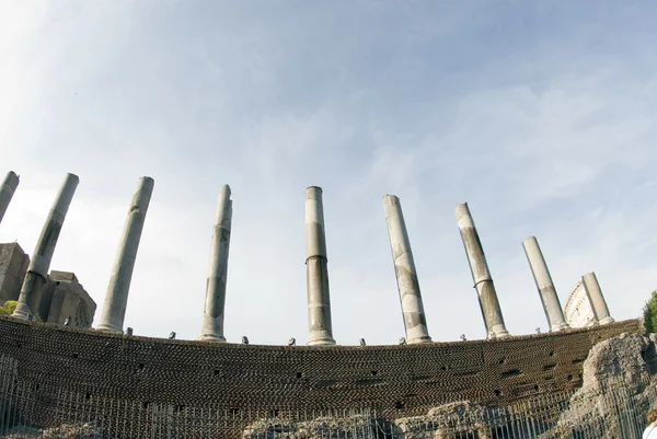 Ruínas antigas colunas roma — Fotografia de Stock
