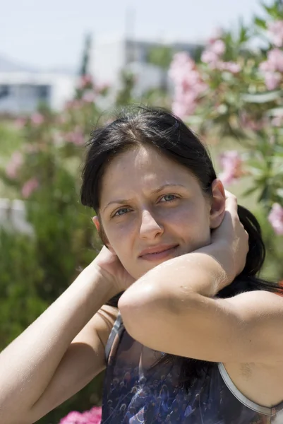 Mooie vrouw Griekse eilanden — Stockfoto