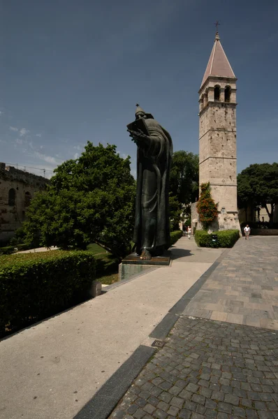 Статуя сплит хорватии — стоковое фото